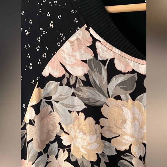 Saltwater LUXE | Black and Pink Flowered Jersey Bomber Jacket - Picture 5 of 13